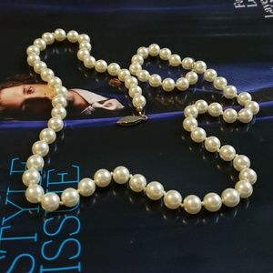 PEARL NECKLACE - 25.5" imitation collar necklace